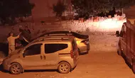 Adıyaman'da aracın motoruna sıkışan kedi kurtarıldı