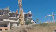 Pendik'te inşaatın 4'üncü katından düşen işçi ağır yaralandı