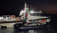 Kuşadası'nda lastik bottaki 15 düzensiz göçmen yakalandı