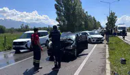 Erzincan'da trafik kazası : 4 araç birbirine girdi