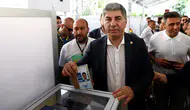 Fenerbahçe'de seçim sürüyor : Hakan Safi oyunu kullandı