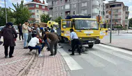 Konya'da kamyonet elektrikli bisiklete çarptı : 3'ü çocuk 4 yaralı