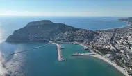 Alanya Kalesi açıklarında şoke eden görüntü : Denizde ölü keçi bulundu