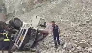 Erzurum'da tırın freni patladı, yola atlayan sürücü hayatını kaybetti