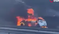 Avcılar TEM Otoyolu'nda seyir halindeki araç alev alev yandı