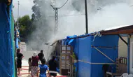 Hatay İskenderun'da konteyner kentte yangın çıktı