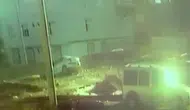 Şanlıurfa'da park halindeki araç çukura düştü
