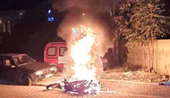 Seyir halindeki motosiklet alev alev yandı ! Sürücü son anda kurtuldu