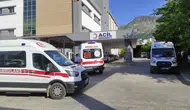 Diyarbakır’da otomobil şarampole devrildi : Anne ve 3 yaşındaki oğlu hayatını kaybetti