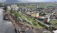 Kayseri'de sağanak nedeniyle istinat duvarı çöktü