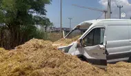 Aydın'da saman yüklü tır köprüye takıldı : Bir kişi yaralandı