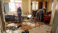 Diyarbakır'da çöp ev : Yaklaşık 3 kamyon çöp ve atık malzeme çıkarıldı