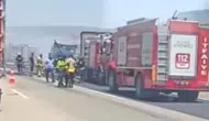 Gaziantep'te seyir halindeki tır alevlere teslim oldu : Sürücü ölümden döndü