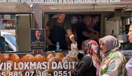 Bursa'da Eşref Tek için hayır lokması döktürdüler