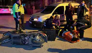 Aksaray'da paniğe kapılan motokurye, motosikletiyle birlikte devrildi
