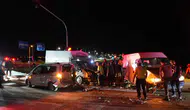 Niğde'de 3 araçlı trafik kazası : 10 yaralı