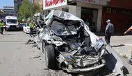Elazığ'da freni patlayan kamyon 10 aracı hurdaya çevirdi : 5 yaralı