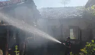 Çorum'da metruk evde çıkan yangın paniğe neden oldu