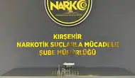 Kırşehir'de polis ekipleri ruhsatsız tabanca, şarjör ve fişek ele geçirdi