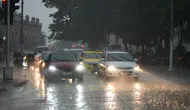 Edirne'de sağanak : Cadde ve sokaklarda sular birikti
