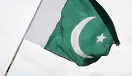 Pakistan'da yolcu otobüsü çukura düştü : 40 kişi hayatını kaybetti