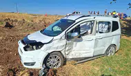 Şanlıurfa Siverek'te trafik kazası : 2'si çocuk 6 kişi yaralandı