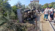 Antalya Manavgat'ta iş makinesi bahçeye devrildi : 36 yaşındaki sürücü hayatını kaybetti