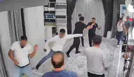 Esenyurt'ta kovaladıkları kişiyi dükkanın içinde darp ettiler