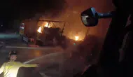 Çanakkale'de seyir halindeki tır alev topuna döndü