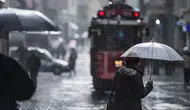 AKOM'dan İstanbul için kuvvetli sağanak ve dolu uyarısı