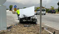 Konya Meram'da iki otomobil çarpıştı : 1'i ağır 5 yaralı