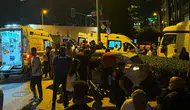 Ümraniye'de otomobil ile kamyon çarpıştı : 1'i ağır 4 kişi yaralandı