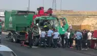 Gaziantep'te tıra çarpan çöp kamyonunun sürücüsü ağır yaralandı