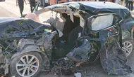Kahramanmaraş'ta feci zincirleme kaza : Otomobil ve yolcu otobüsü çarpıştı, 4 yaralı