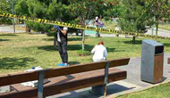 Çatalca'da bir kişi, parkta eşini boğazından bıçakladı