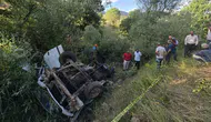 Bingöl'de kamyonet uçuruma yuvarlandı : 3 ölü, 2 yaralı