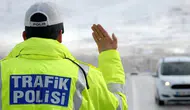 Antalya'da yüksek sesle müzik dinleyen sürücülere rekor ceza