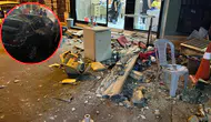 Fatih'te korku dolu anlar : Çatıdan düşen parçalar araçlara zarar verdi