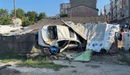 Arnavutköy'de kontrolden çıkan otomobil eve daldı : 5 yaralı