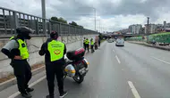 Samsun Canik'te motosiklet devrildi : Yola savrulan 2 kişi yaralandı