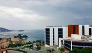Kuşadası'nda otelde zehirlenme iddiası : 30 kişi hastaneye kaldırıldı