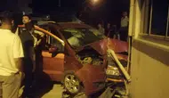 Tekirdağ'da alkollü sürücü bina duvarına çarptı : 2 yaralı