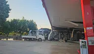 Bursa İznik'te kömür yüklü tır akaryakıt istasyonuna daldı : 1 ölü