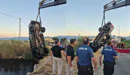 Balıkesir'de otomobil dereye uçtu : 2 ölü, 1 yaralı