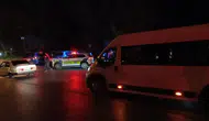 Antalya'da yolun karşısına geçmek isteyen adam, otomobilin altında can verdi