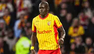 Fenerbahçe'nin de gündeminde bulunan Malang Sarr imzayı attı : Yeni durağı Suudi Arabistan
