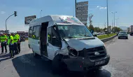 Kayseri'de yolcu minibüsü ile otomobil çarpıştı : 8 yaralı
