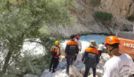 Şırnak'ta çayda kaybolan genci arama çalışmaları sürüyor