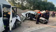 Amasya'da otomobil ile minibüs çarpıştı : Ölü ve yaralılar var