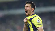 Fenerbahçe, Mert Hakan Yandaş ile 1 yıllık sözleşme imzalandığını açıkladı